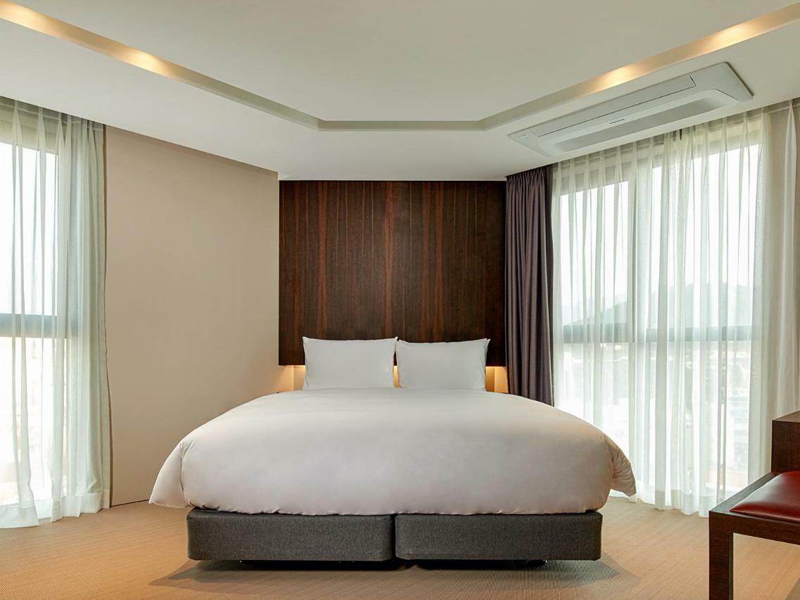 Alice And Trunk Hotel 4*